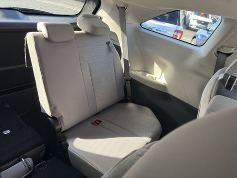 Used 2024 Toyota Sienna LE image 16