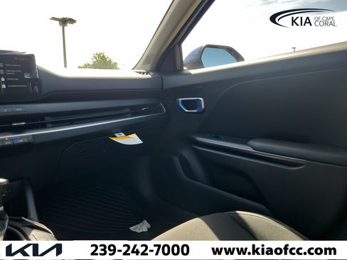 New 2026 Kia K4 FWD image 17