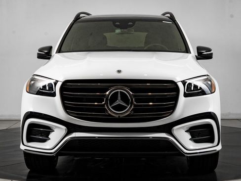 New 2026 Mercedes-Benz GLS 450 4MATIC image 2