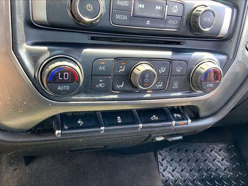 Used 2018 Chevrolet Silverado 1500 LT w/ Texas Edition RWD image 31