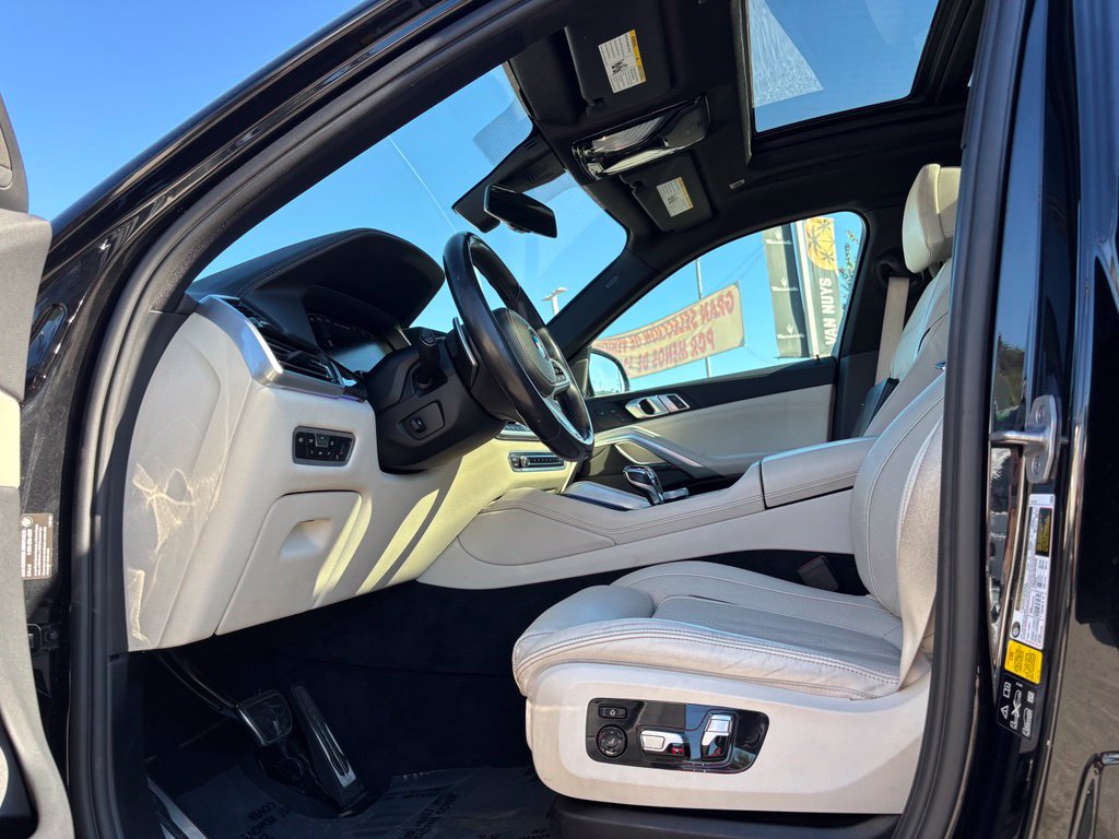 Used 2021 BMW X6 M50i w/ Executive Package AWD/4WD image 8
