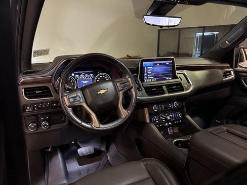 Used 2021 Chevrolet Tahoe High Country w/ Premium Package 2 RWD image 19