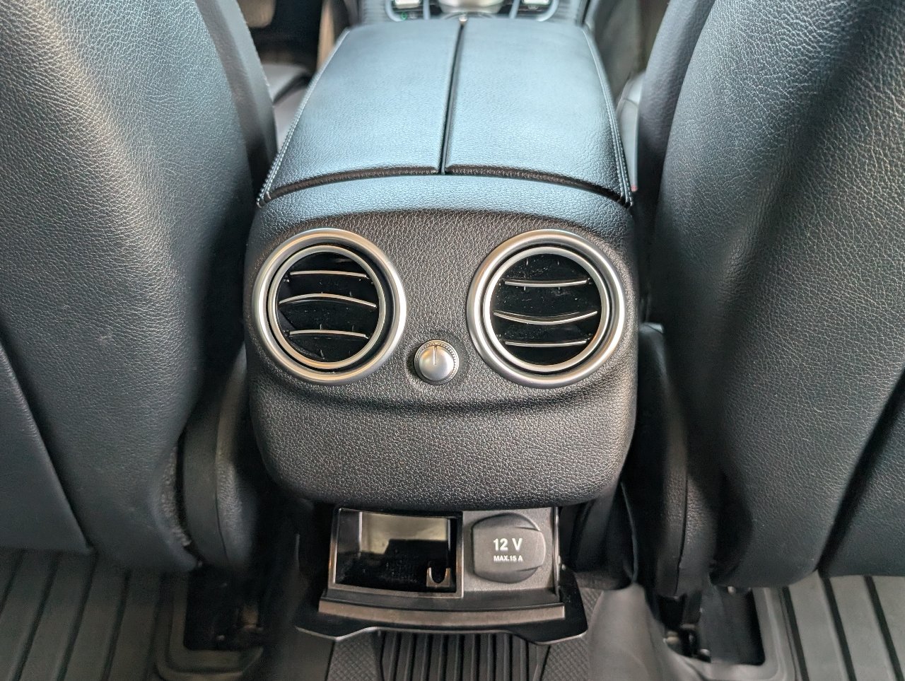 Used 2019 Mercedes-Benz C 300 Sedan w/ Premium Package image 7