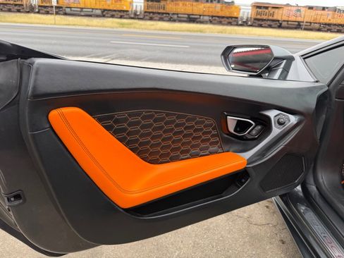 Used 2019 Lamborghini Huracan LP 580-2 image 15