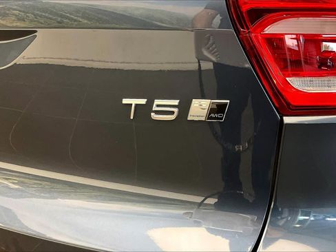 Used 2020 Volvo XC40 T5 Inscription AWD/4WD image 10