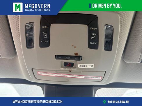 Used 2023 Toyota Sienna LE AWD/4WD image 22