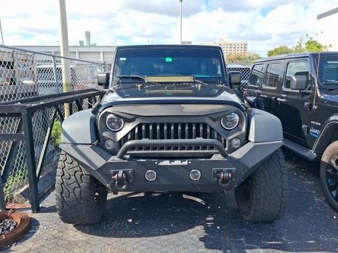 Used 2015 Jeep Wrangler Unlimited Sport w/ Quick Order Package 24S AWD/4WD image 2