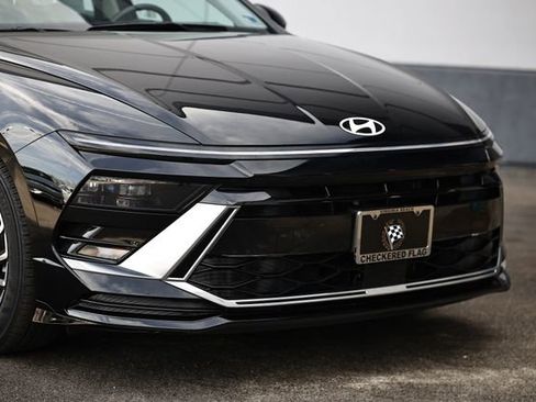 Certified 2025 Hyundai Sonata SEL image 2