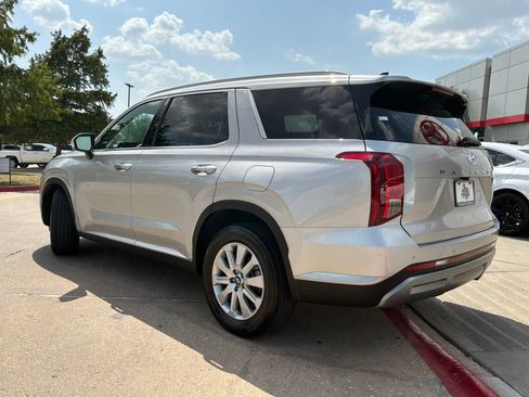 Used 2025 Hyundai Palisade SEL FWD image 8