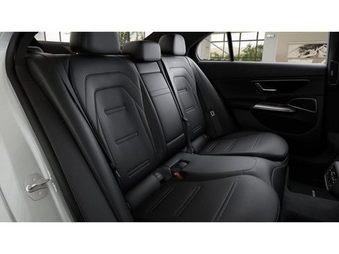 New 2026 Mercedes-Benz E 53 AMG e 4MATIC Sedan image 5