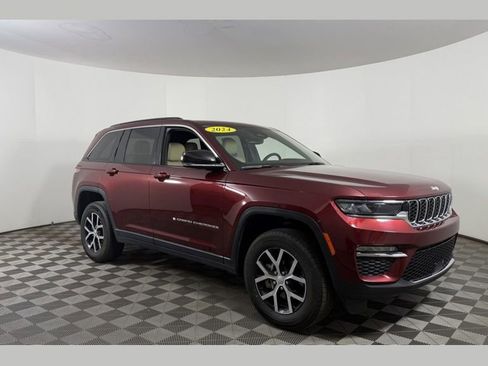 Used 2024 Jeep Grand Cherokee Limited AWD/4WD image 1