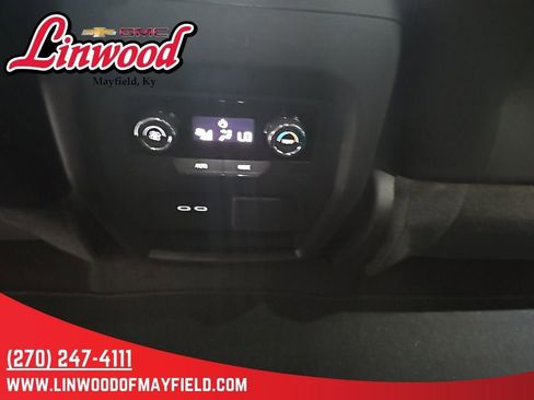 New 2026 Chevrolet Traverse LT FWD image 9