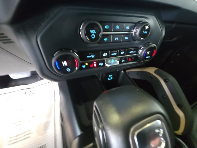Certified 2025 Ford Bronco Badlands AWD/4WD image 17