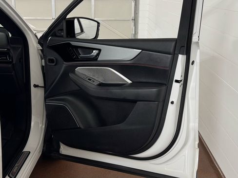 Used 2023 Acura MDX A-Spec image 46