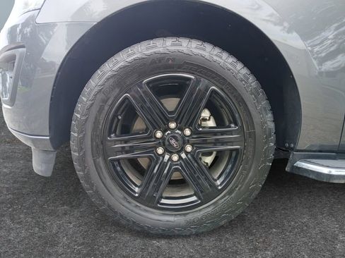 Used 2021 Ford Expedition XLT RWD image 9