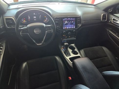 Used 2020 Jeep Grand Cherokee Altitude RWD image 8