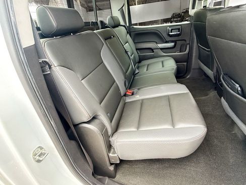Used 2018 GMC Sierra 1500 SLT w/ All-Terrain Package AWD/4WD image 30