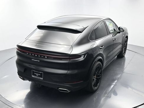 Certified 2026 Porsche Cayenne E-Hybrid Coupe AWD/4WD image 39