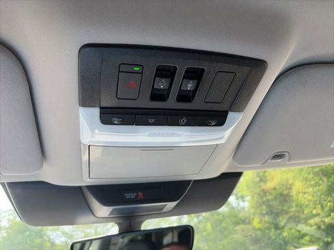 Used 2024 Nissan Pathfinder Platinum w/ Cargo Package AWD/4WD image 28