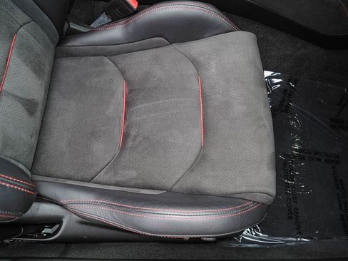 Certified 2021 Chevrolet Camaro ZL1 RWD image 18
