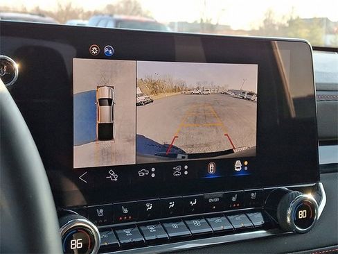 Used 2025 Chevrolet Colorado Z71 w/ Technology Package image 4