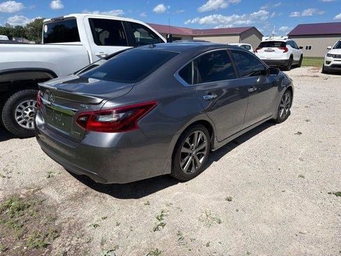 Used 2018 Nissan Altima 2.5 SR w/ SR Special Edition FWD image 4