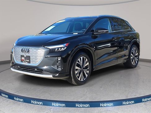 Used 2023 Audi Q4 e-tron Premium Plus w/ Premium Plus image 8