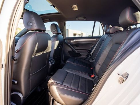 Used 2021 Volkswagen GTI SE image 9