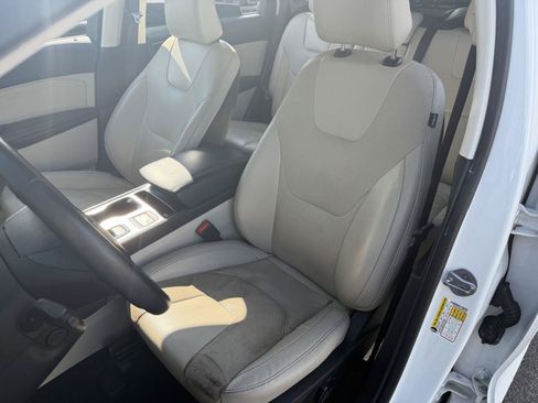Used 2022 Ford Edge Titanium w/ Equipment Group 301A AWD/4WD image 13