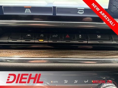 Used 2023 GMC Sierra 1500 Elevation image 32