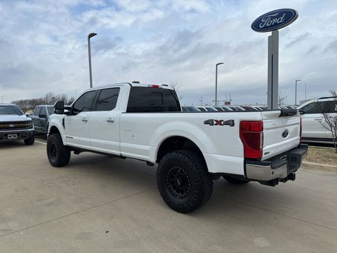 Used 2022 Ford F350 Lariat w/ Lariat Ultimate Package image 3