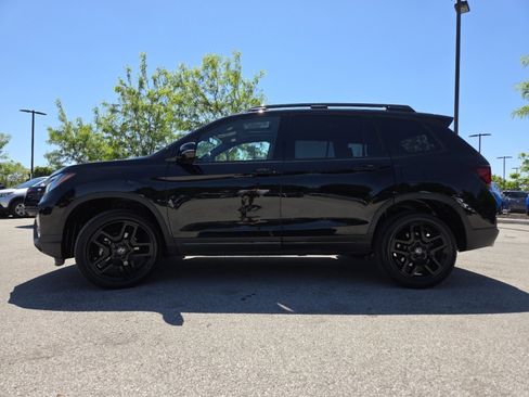 Certified 2024 Honda Passport Black Edition image 23