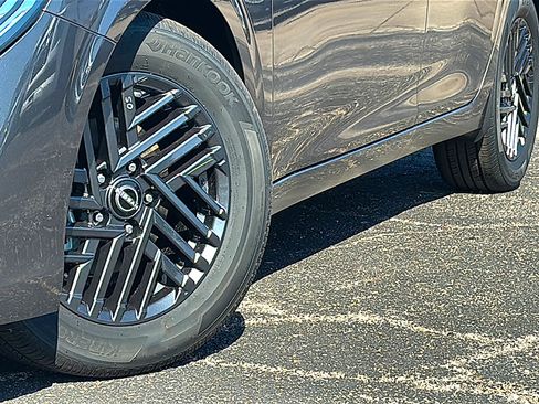 New 2026 Nissan Sentra SV w/ SV Convenience Package FWD image 3