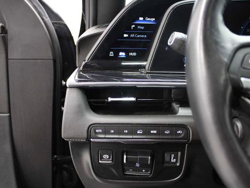 Certified 2024 Cadillac Escalade Sport w/ LPO, ONYX Package image 24