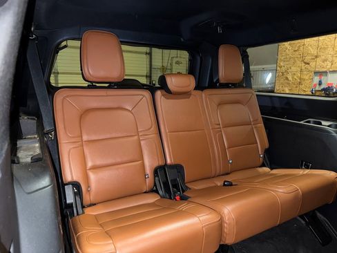 Used 2018 Lincoln Navigator L Reserve w/ Technology Package image 31