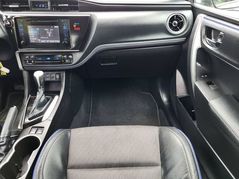 Used 2019 Toyota Corolla SE w/ Carpet Mat Package (TMS) FWD image 26