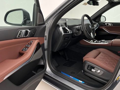 New 2026 BMW X5 xDrive50e w/ Climate Comfort Package image 9