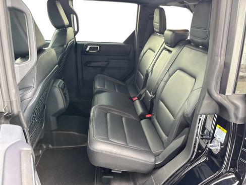 Used 2025 Ford Bronco Badlands AWD/4WD image 13