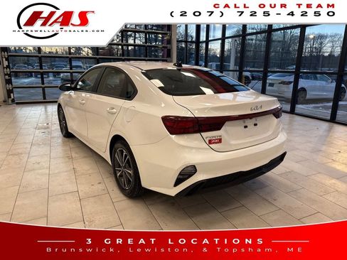 Used 2023 Kia Forte LXS w/ LXS Technology Package image 3
