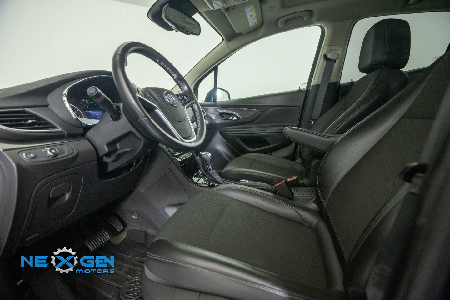 Used 2020 Buick Encore Preferred w/ Safety Package FWD image 11
