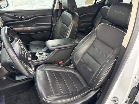 Used 2020 GMC Acadia Denali w/ Denali Ultimate Package image 13