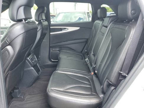 Used 2019 Lincoln Nautilus FWD image 10