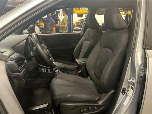 Used 2025 Subaru Forester Premium image 25