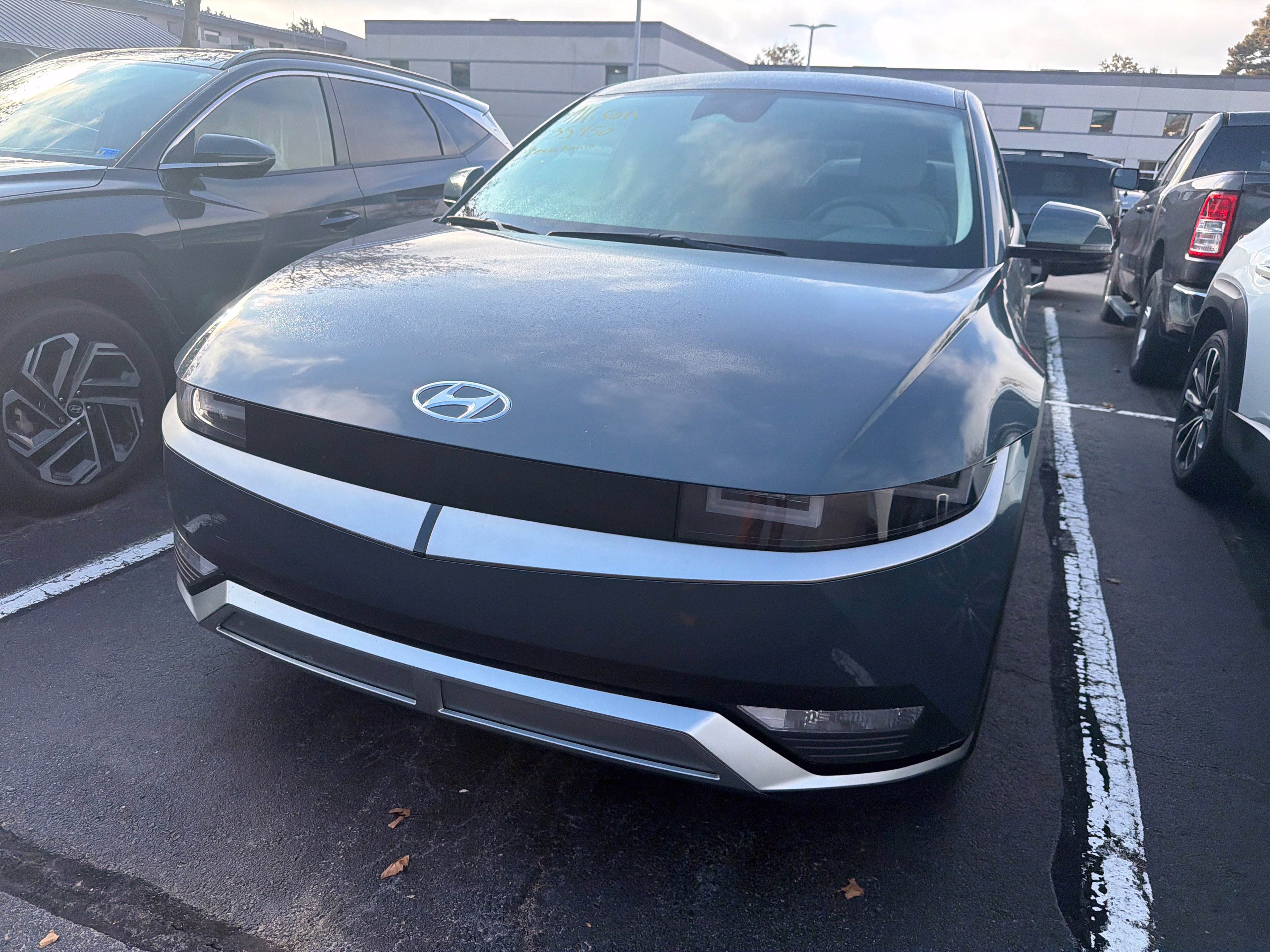 Used 2023 Hyundai Ioniq 5 SEL AWD/4WD image 3