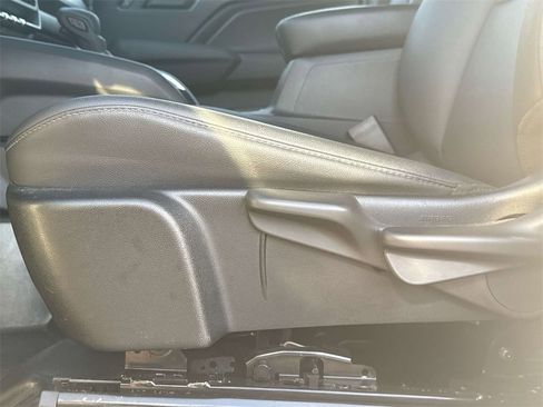 Used 2023 Chevrolet Colorado W/T image 12