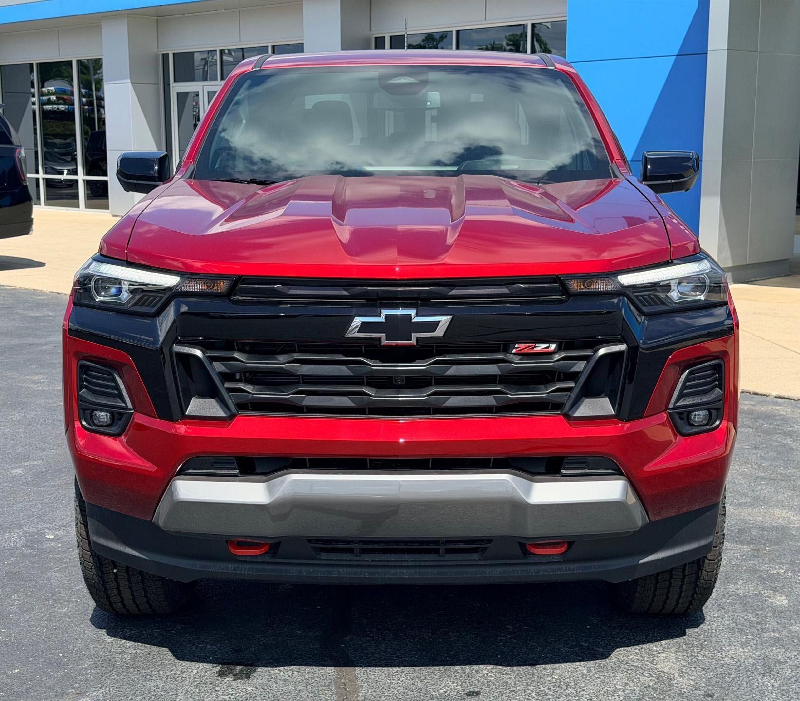 New 2026 Chevrolet Colorado Z71 w/ Technology Package AWD/4WD image 2