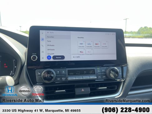 Used 2025 Toyota Grand Highlander AWD image 17