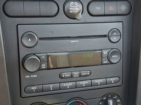 Used 2007 Ford Mustang Deluxe image 18