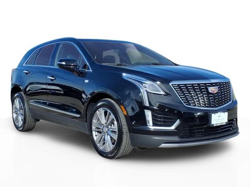 Certified 2025 Cadillac XT5 Premium Luxury w/ Technology Package AWD/4WD image 1