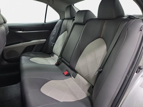 Used 2018 Toyota Camry XLE w/ Driver Assist Package FWD image 13